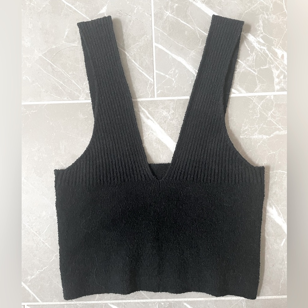 Urban Outfitters Black Crop Tank Top Size Medium